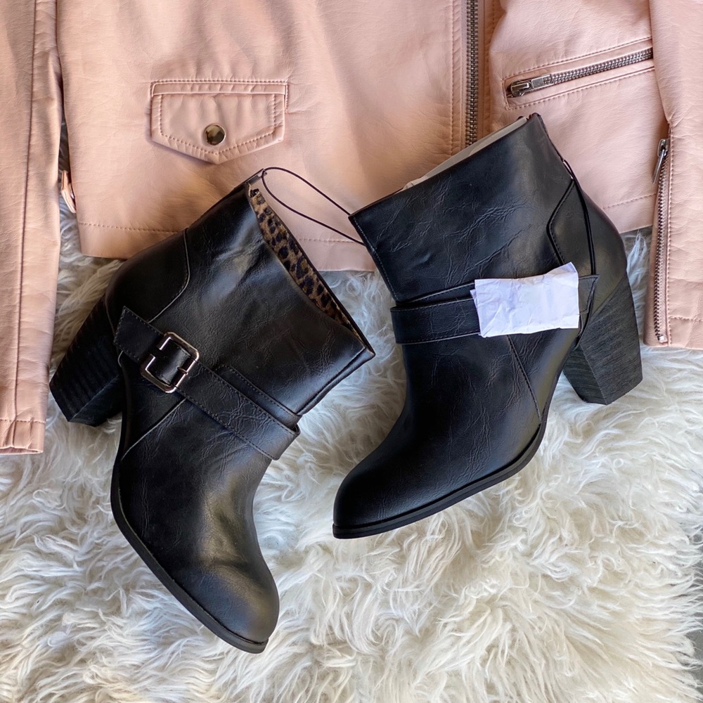 Forever 21 moto booties with buckle